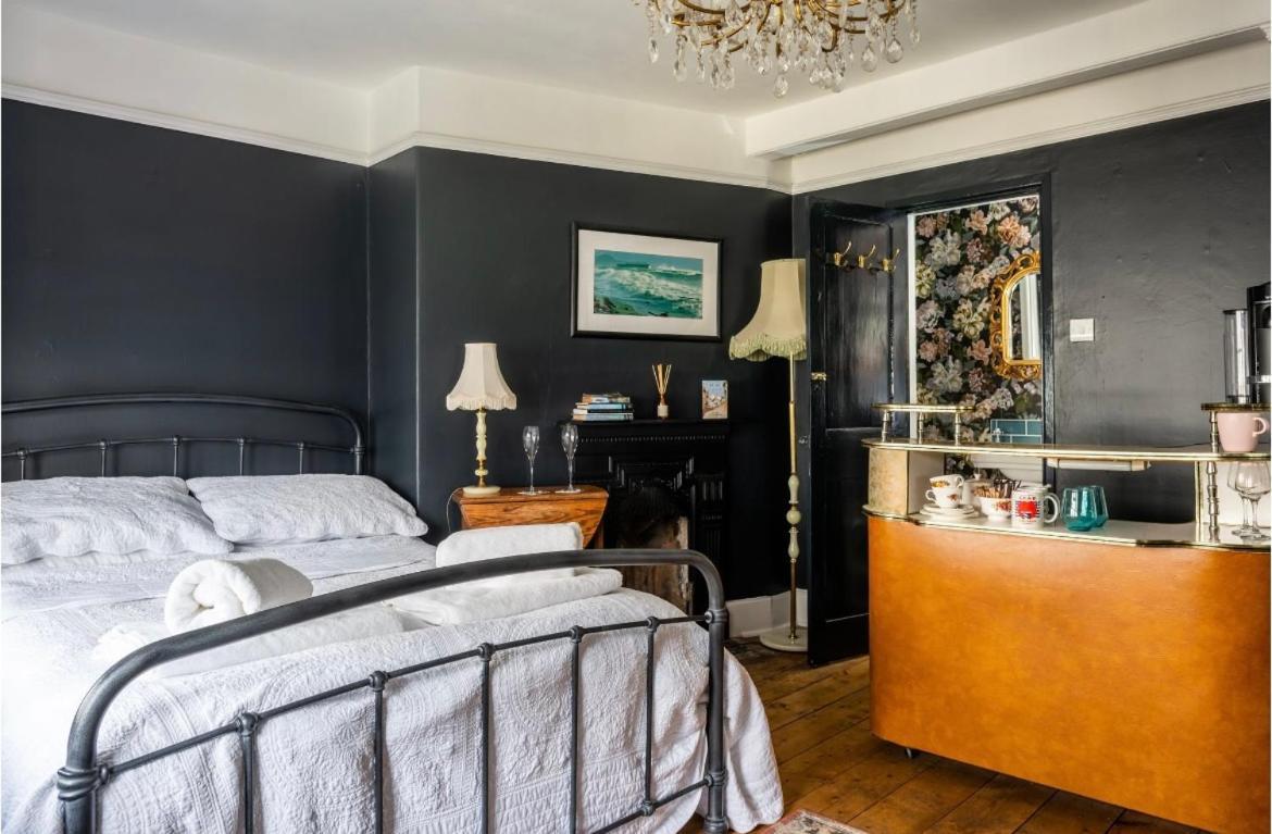 Room At The Inn Lyme Regis Exteriör bild